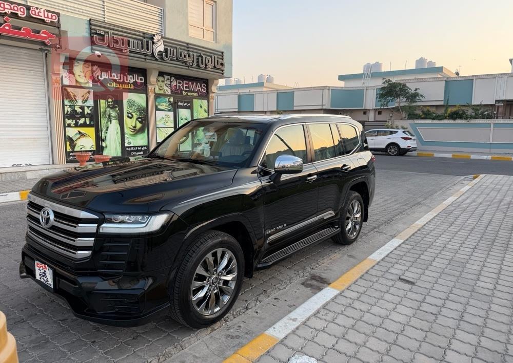 تويوتا لاندكروزر